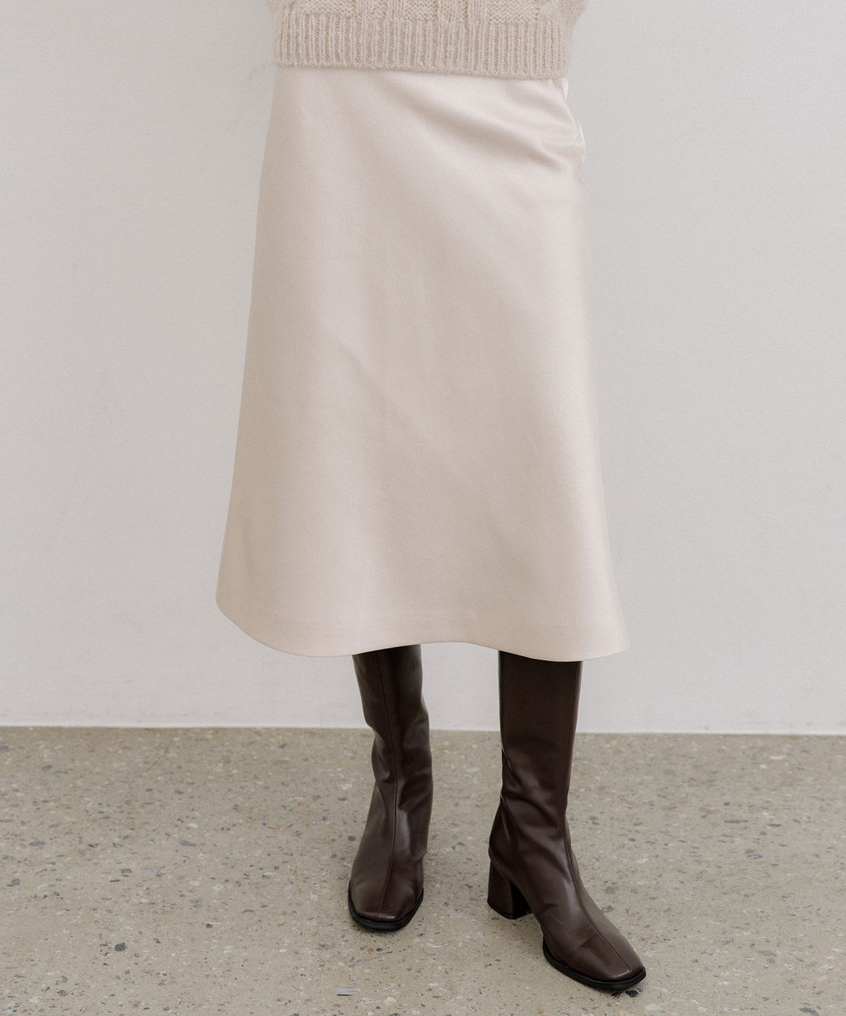 오떼뜨(OCTETTE) MARRY BIAS SATIN MIDI SKIRT_2COLOR