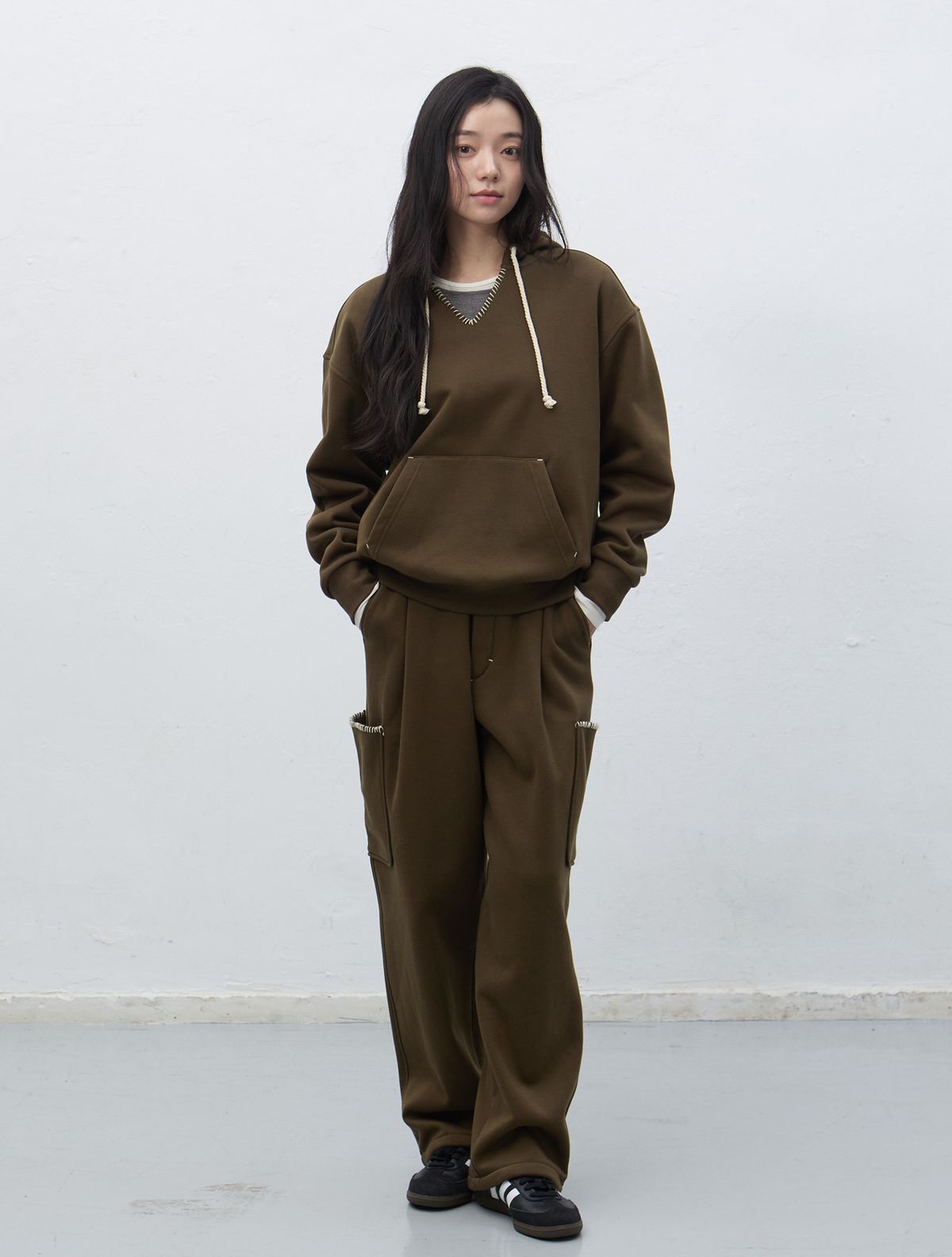 제너럴아이디어(GENERALIDEA) UNISEX 스티치 스웻 후드 세트 [KHAKI] / SBE4U51013SET