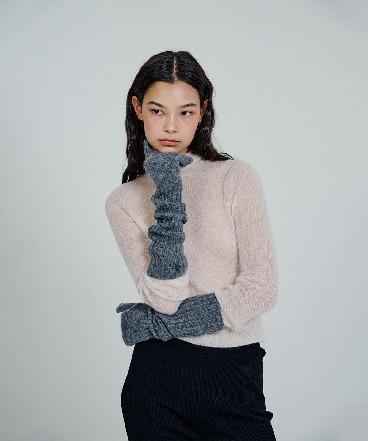 더애틋(THE AÉTUT) Long Cashmere Gloves_Grey