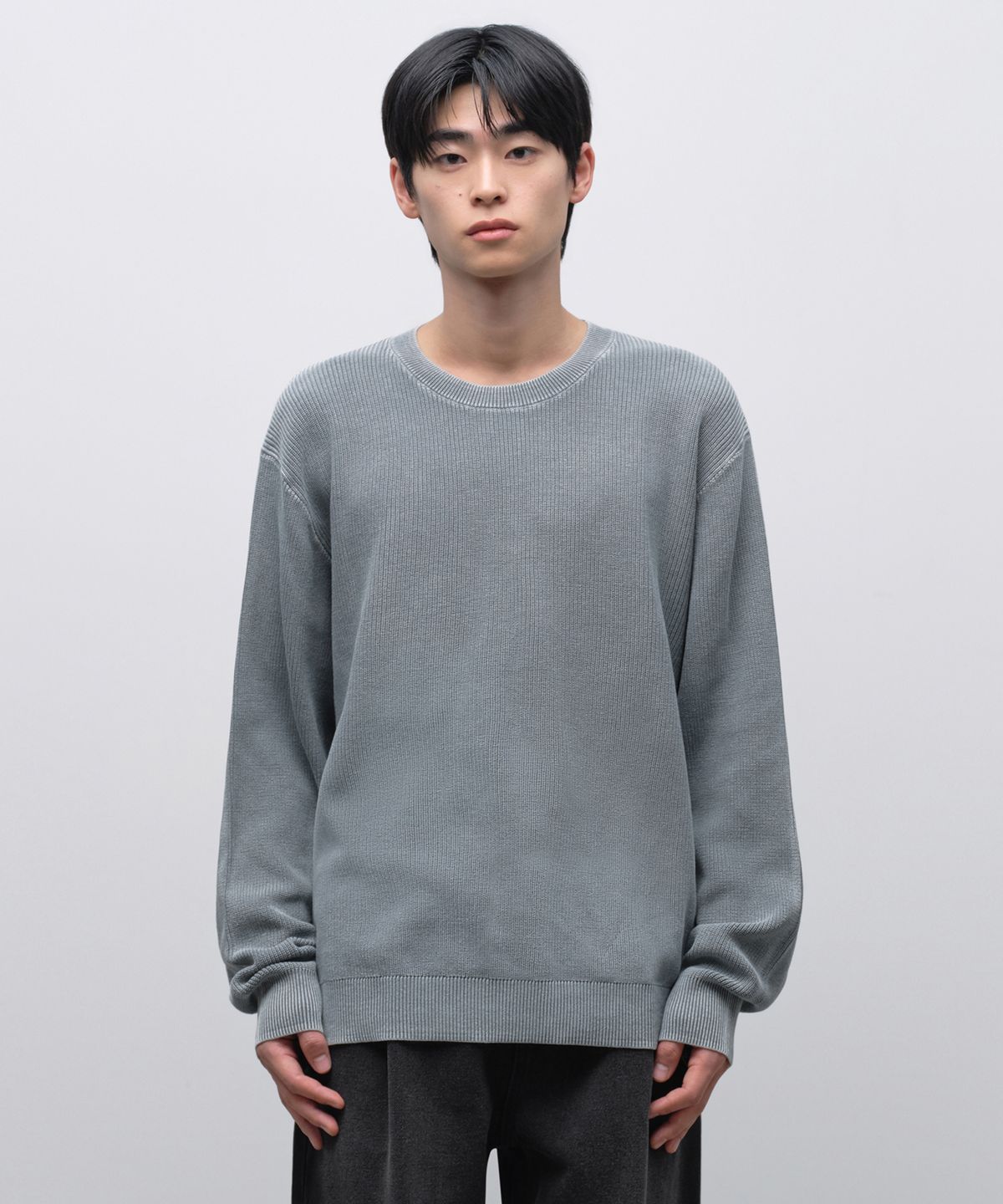 무신사 스탠다드(MUSINSA STANDARD) 피그먼트 크루 넥 니트 [피콕 블루]