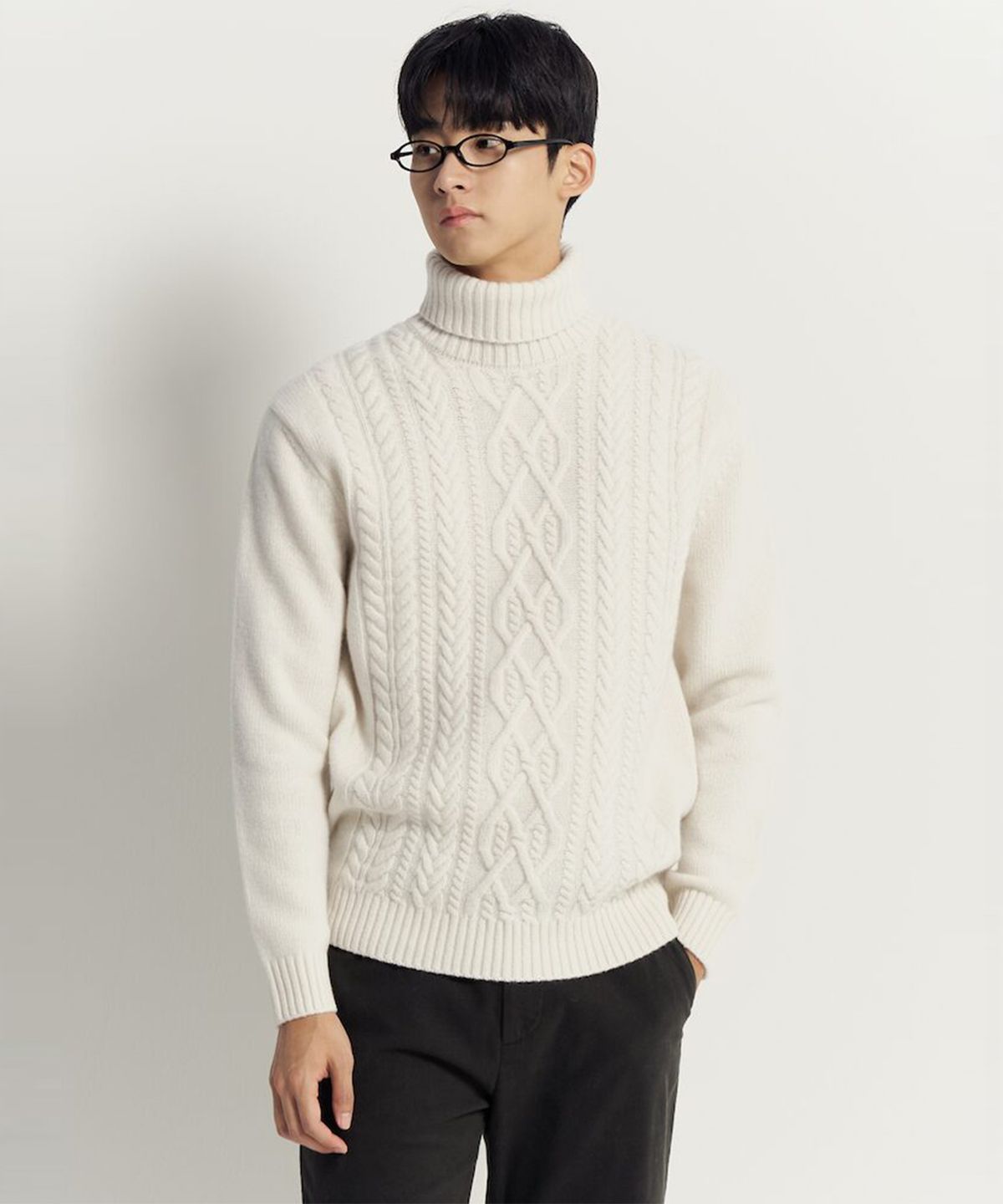 빈폴 멘(BEANPOLE MEN) 아란 터틀넥 니트  아이보리