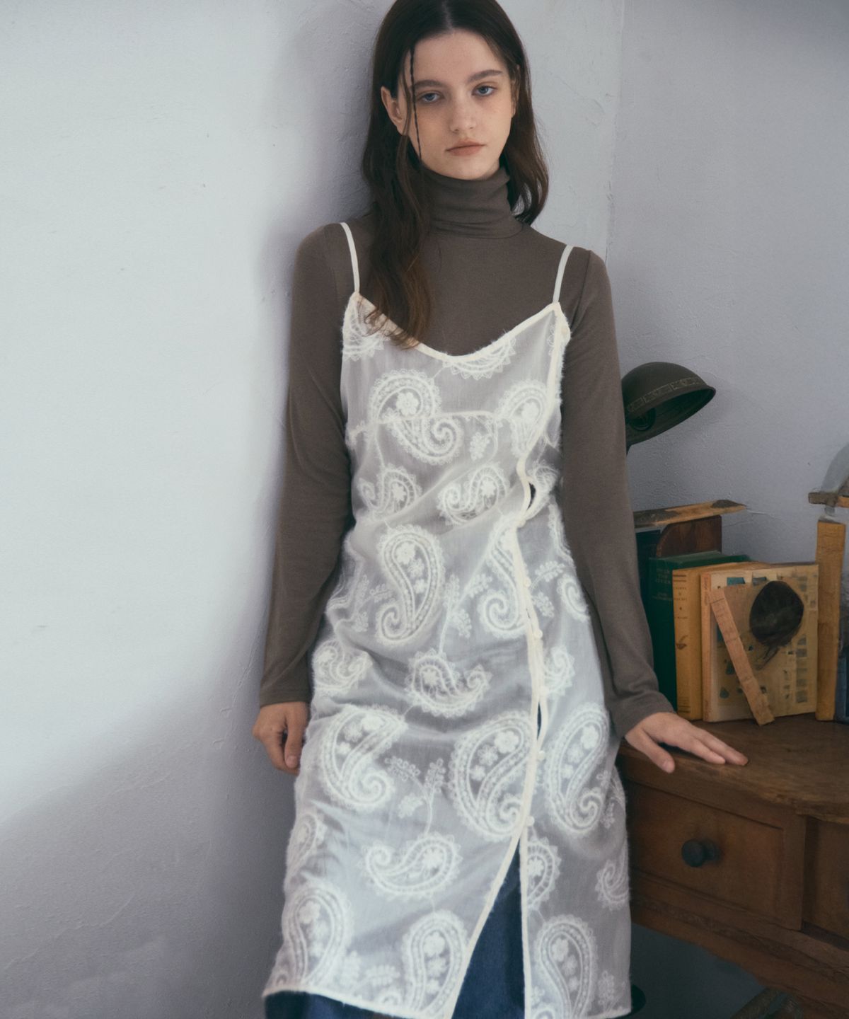 아우어노스텔지아(OURNOSTALGIA) Hairy Button Layered Dress_Ivory(O25-OPS06)