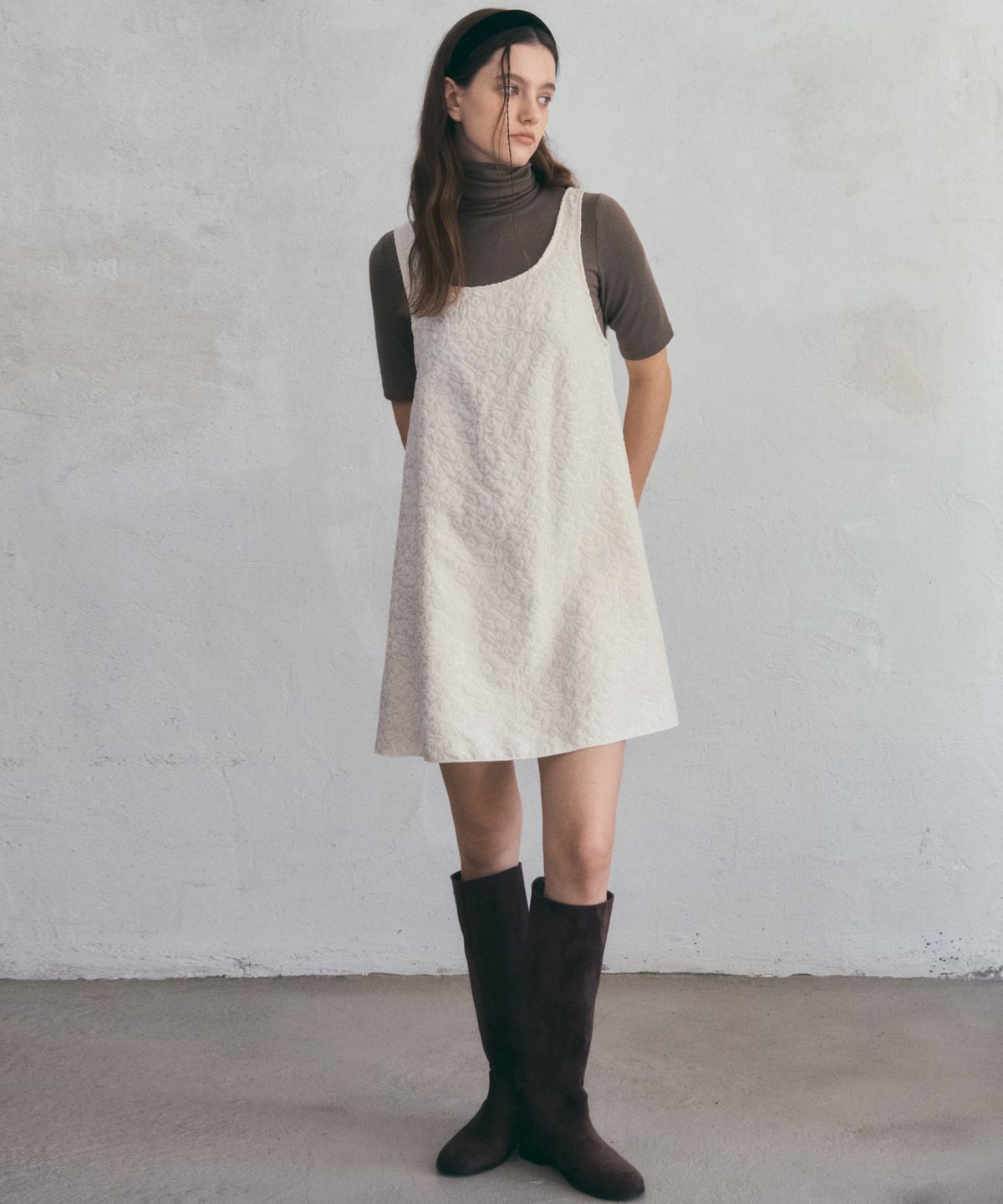 아우어노스텔지아(OURNOSTALGIA) Velvet Flower Dress_Cream(O25-OPS07)