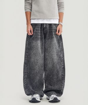 심플 와이드핏 커브드 데님 팬츠 (WASHED GREY)