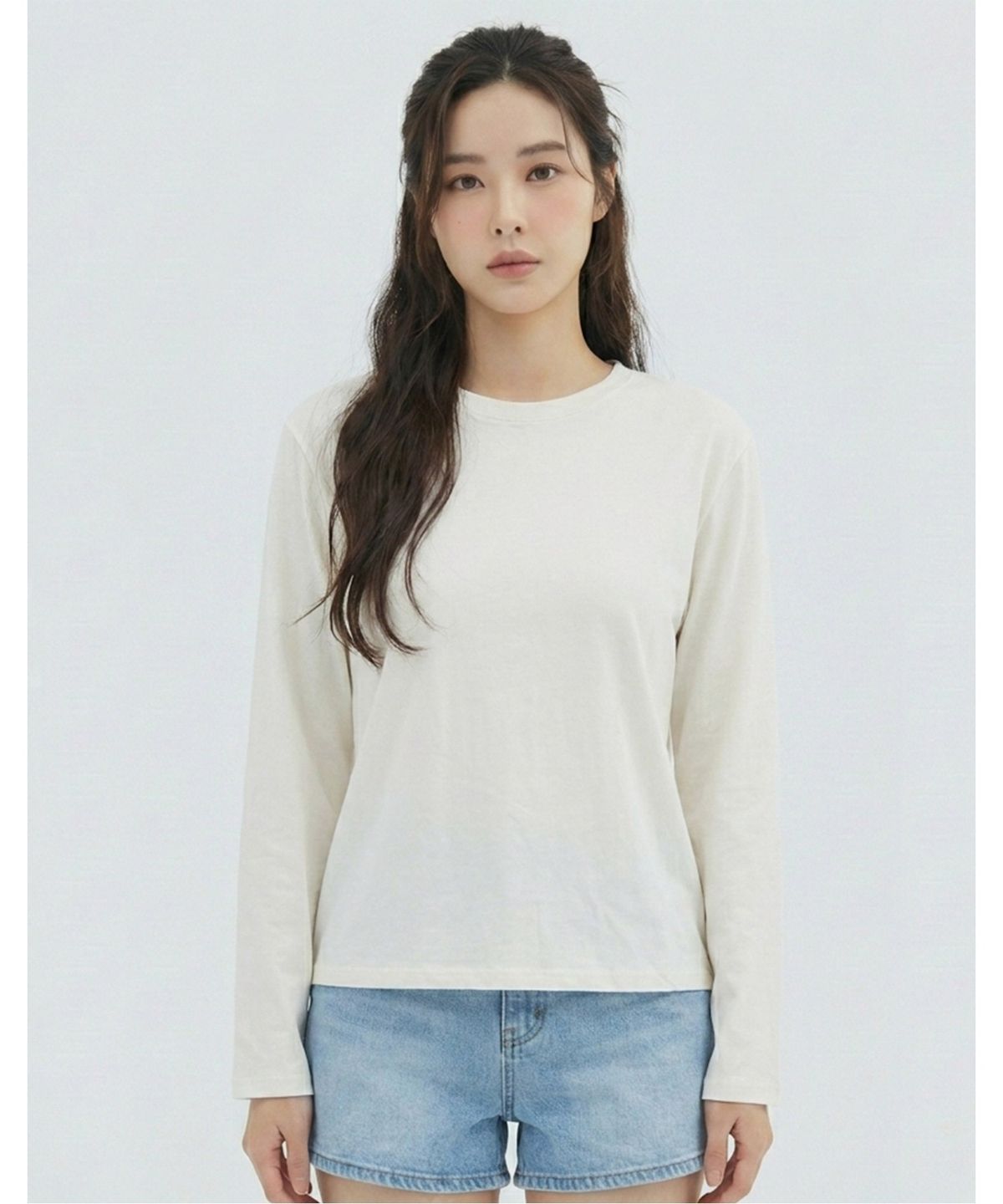 반에이크(VANAKE) 라운드넥 티셔츠_VB35TSQ301Z