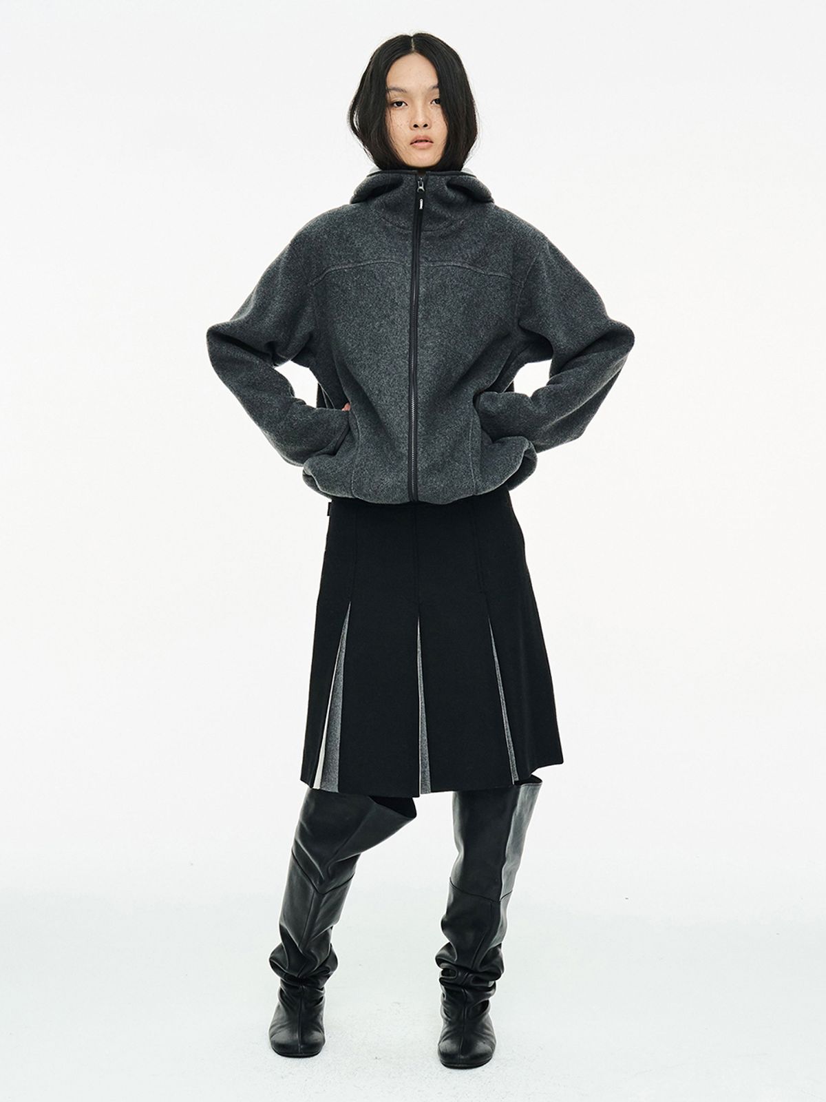 세릭(CERRIC) PLEATED MIDI SKIRT / BLACK