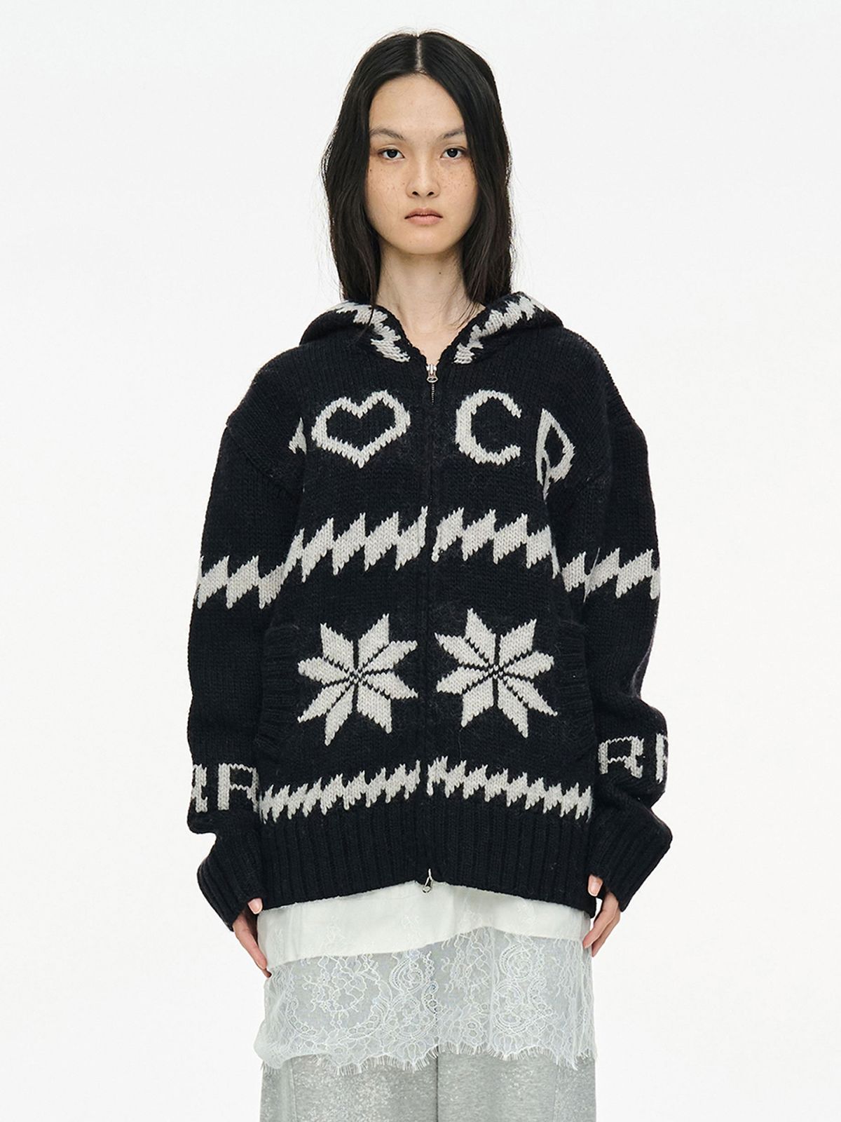 세릭(CERRIC) CR COWICHAN ZIP UP / BLACK
