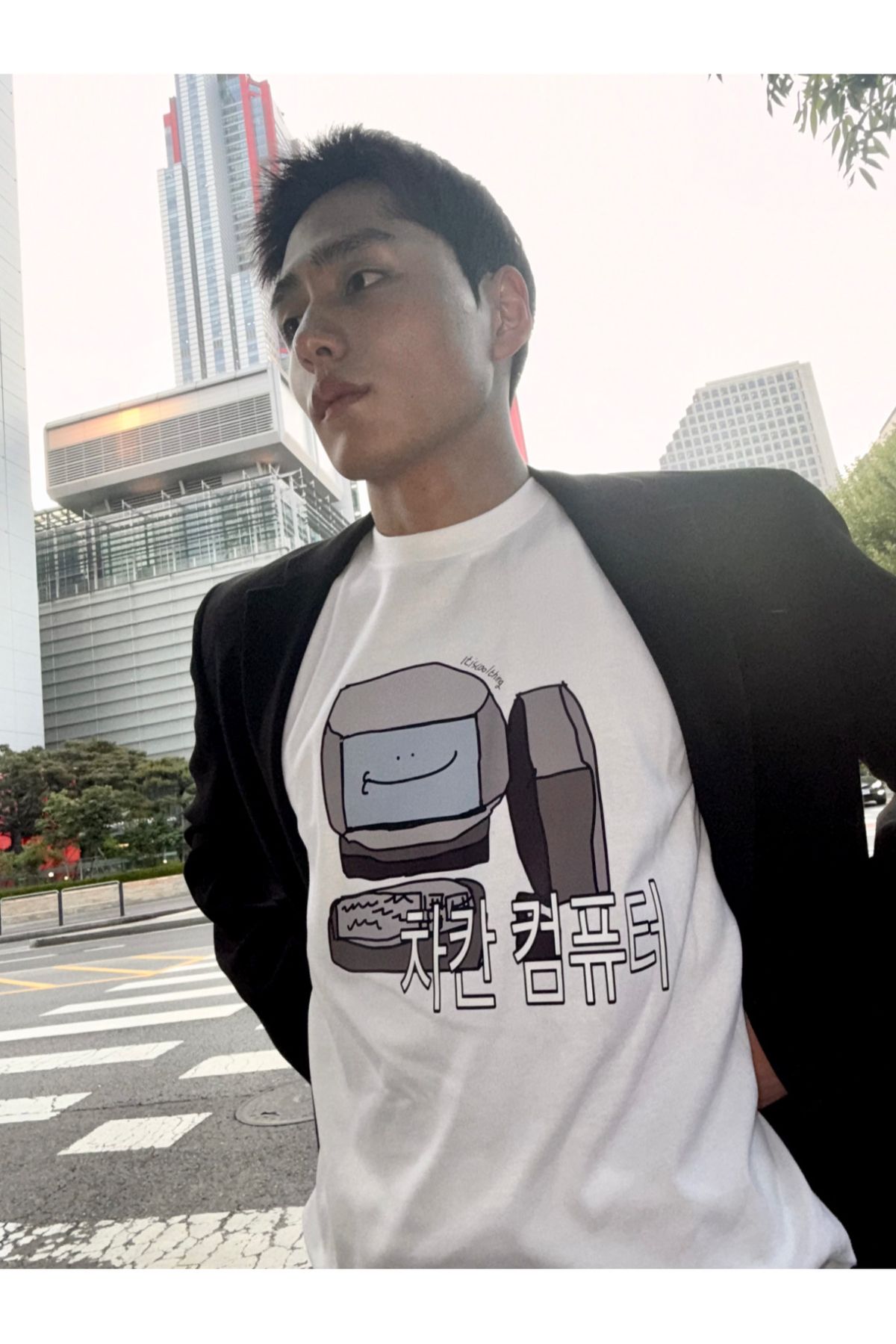 잇츠쿨띵(ITISCOOLTHING) 착하고 모땐 컴퓨터 T-shirts (white)