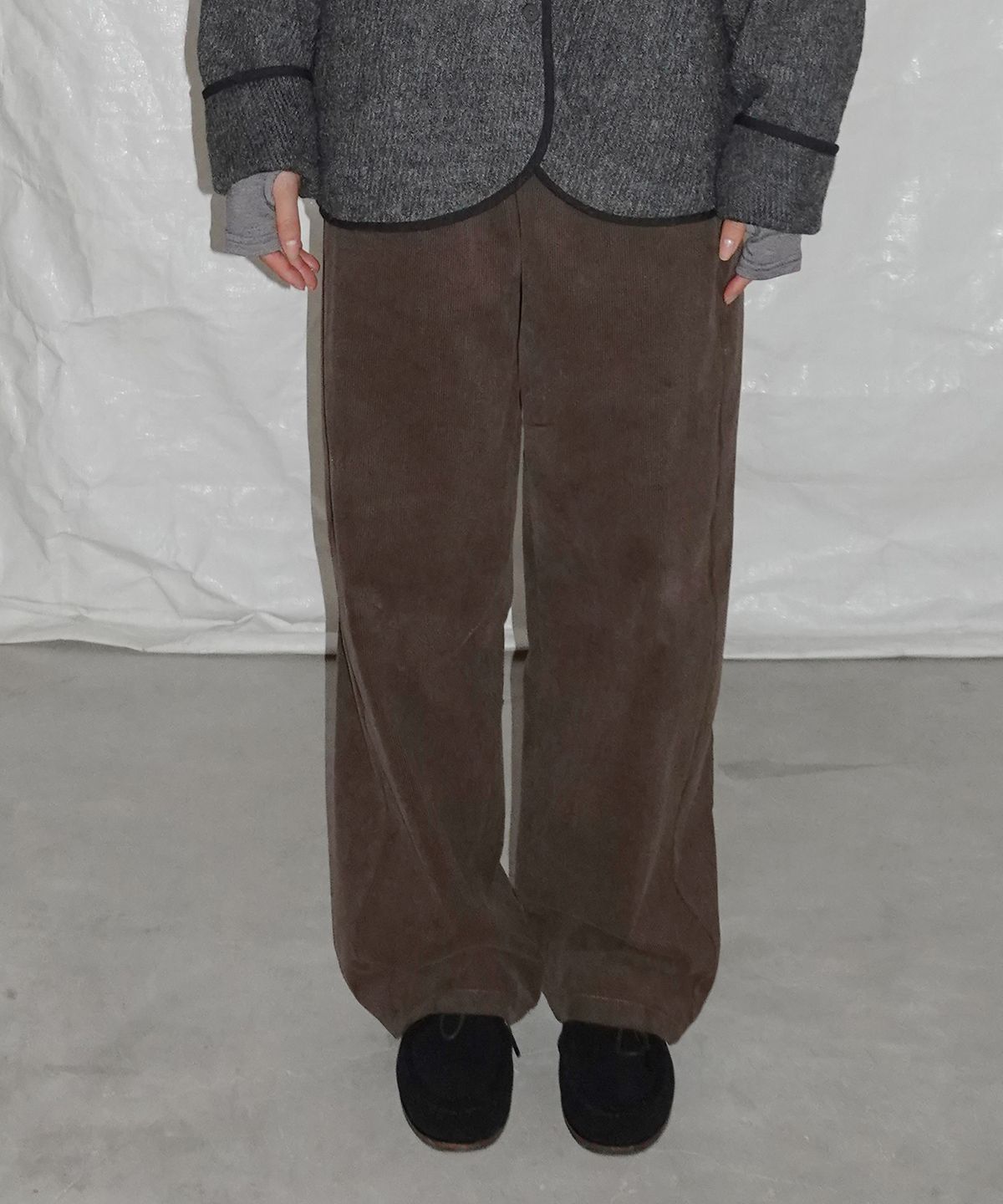 줄리아페페(JULIAPEPE) Curved Balloon Corduroy Pants (Brown)