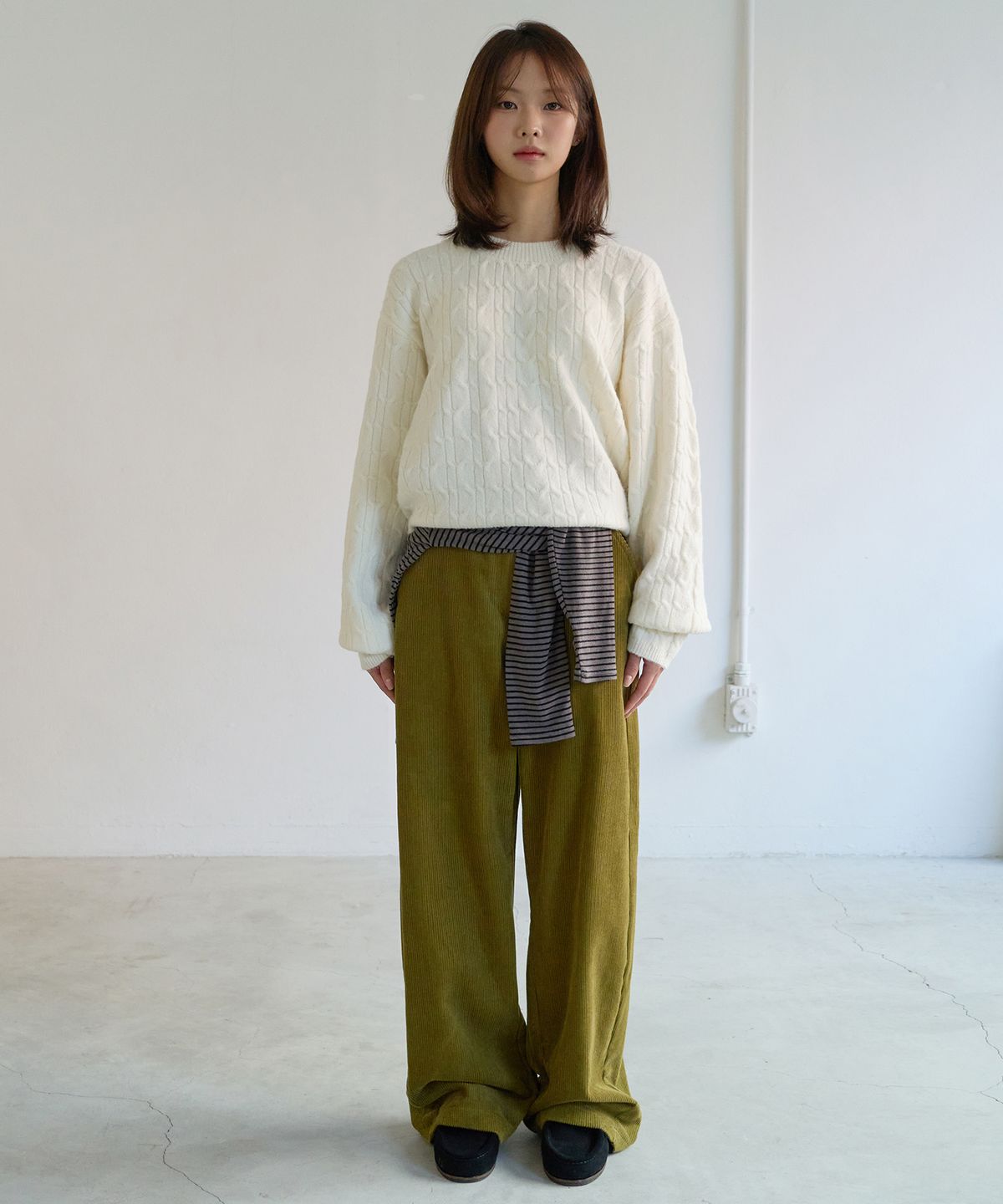 줄리아페페(JULIAPEPE) Curved Balloon Corduroy Pants (Olive)