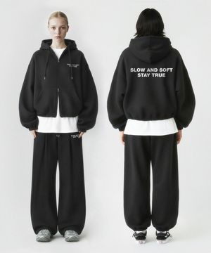 [SET] 슬로우 앤드 소프트 스트링 오버핏 투웨이 후드집업 + 원턱 스트링 팬츠 - 블랙