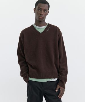 SLIT MERINO WOOL V-NECK SWEATER - DARK BROWN