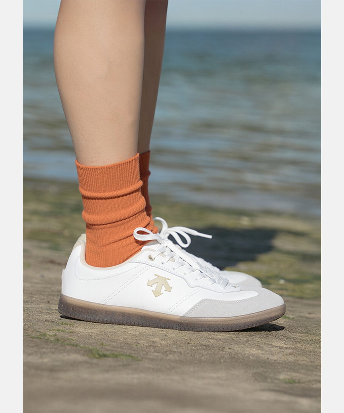 데상트(DESCENTE) 엣지 코트 빈티지 베이지 화이트 SR123LSN14