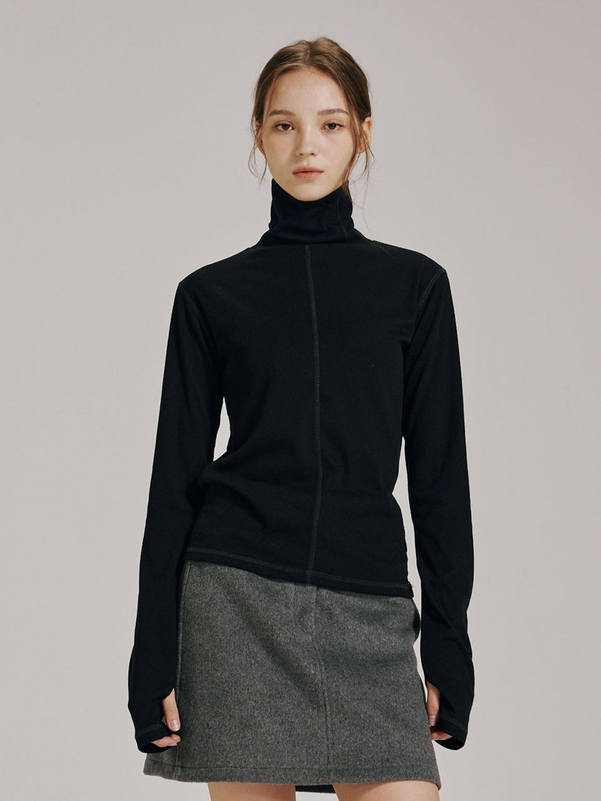 누브(NOUVE) 스티치 터틀넥 워머 티셔츠 - 블랙 / Stitch Turtleneck Warmer T-Shirt - Black