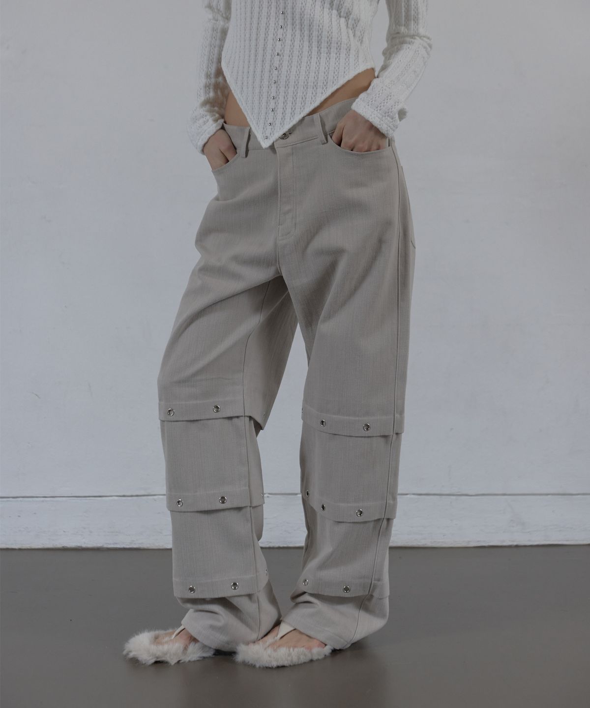 셋업이엑스이(SETUP-EXE) PIN TUCK EYELET PANTS / BEIGE
