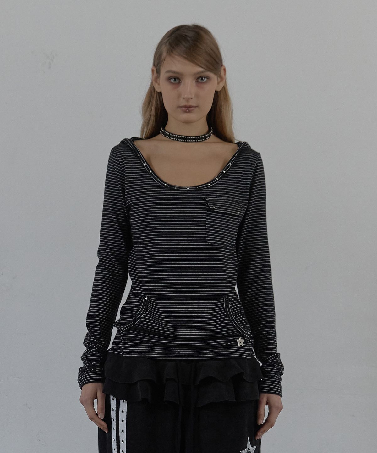 셋업이엑스이(SETUP-EXE) SOFT STRIPE HOODIE TOP / BLACK