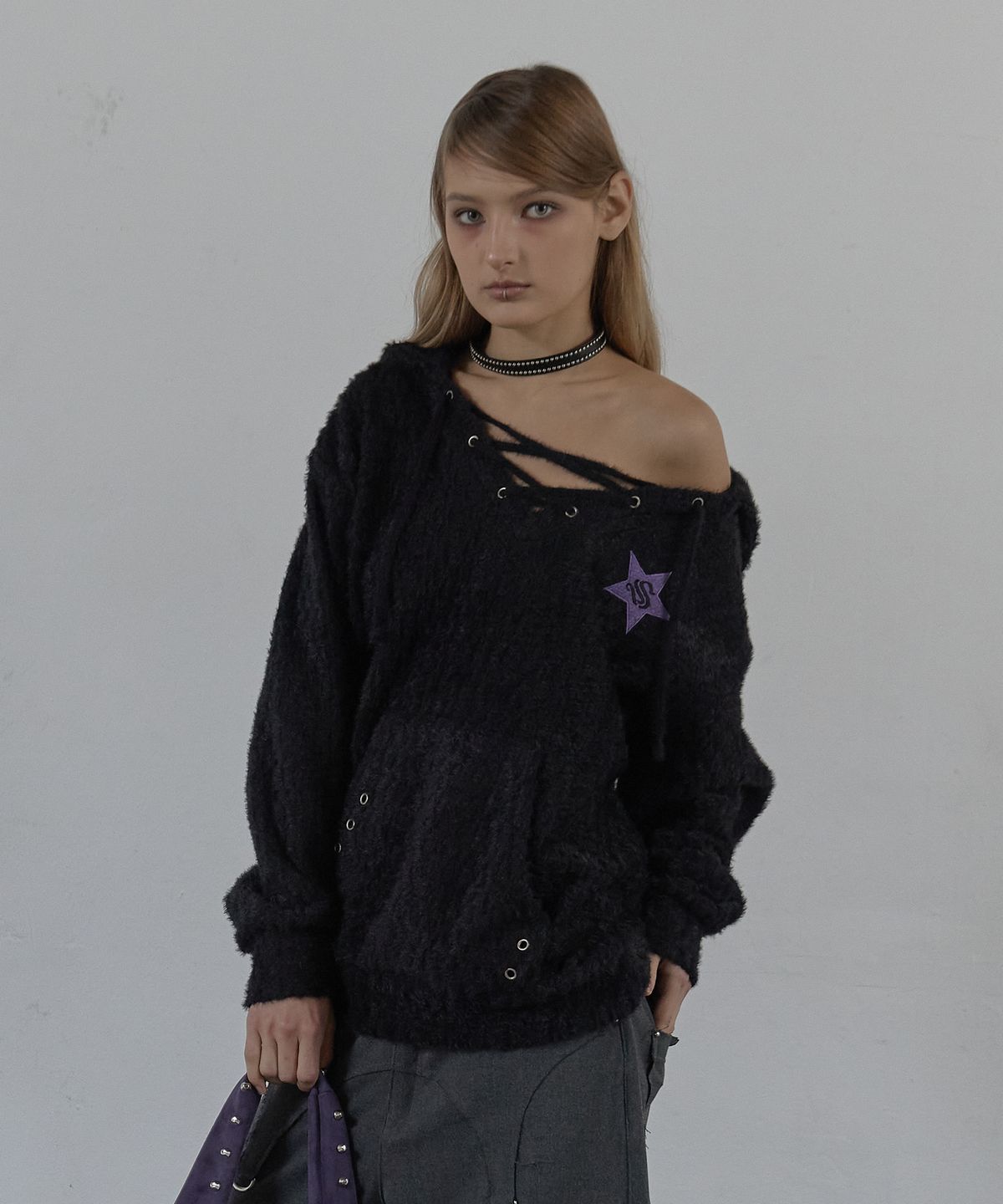 셋업이엑스이(SETUP-EXE) HAIRY V-NECK HOODIE / BLACK