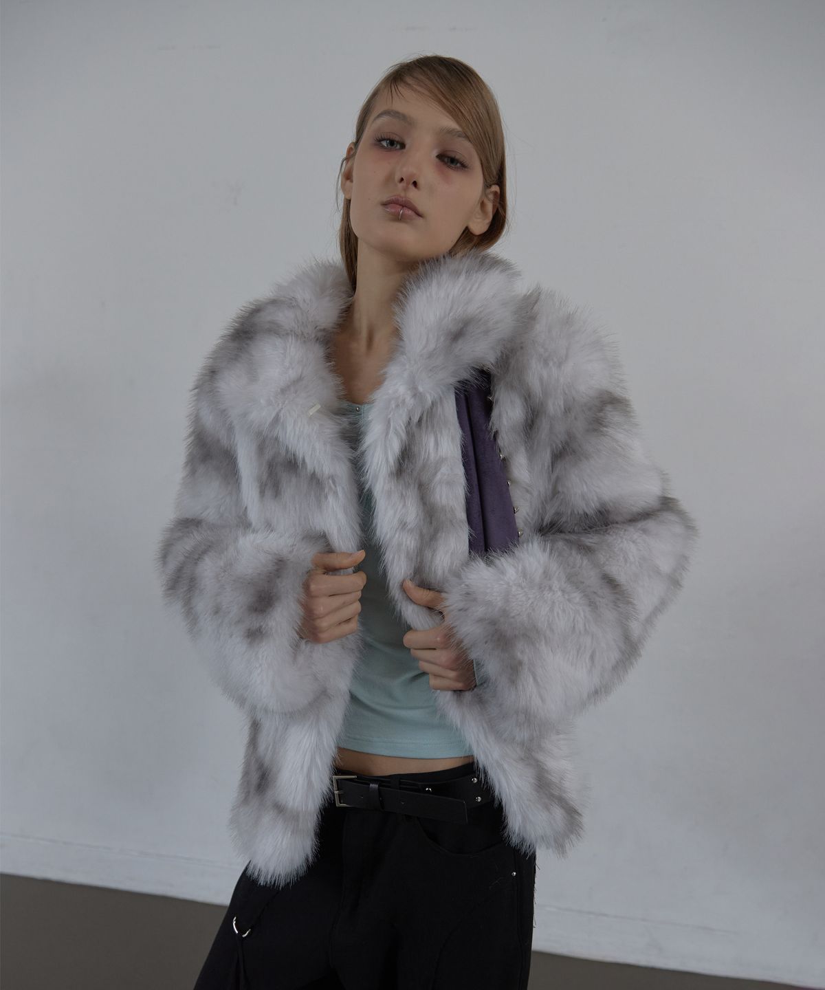 셋업이엑스이(SETUP-EXE) FAUX FUR JACKET / WHITE
