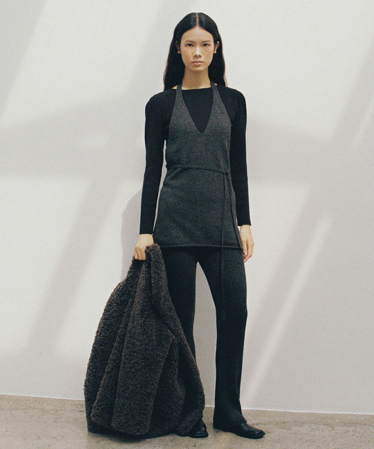 오떼뜨(OCTETTE) WOOL HALTER KNIT TOP_2COLOR
