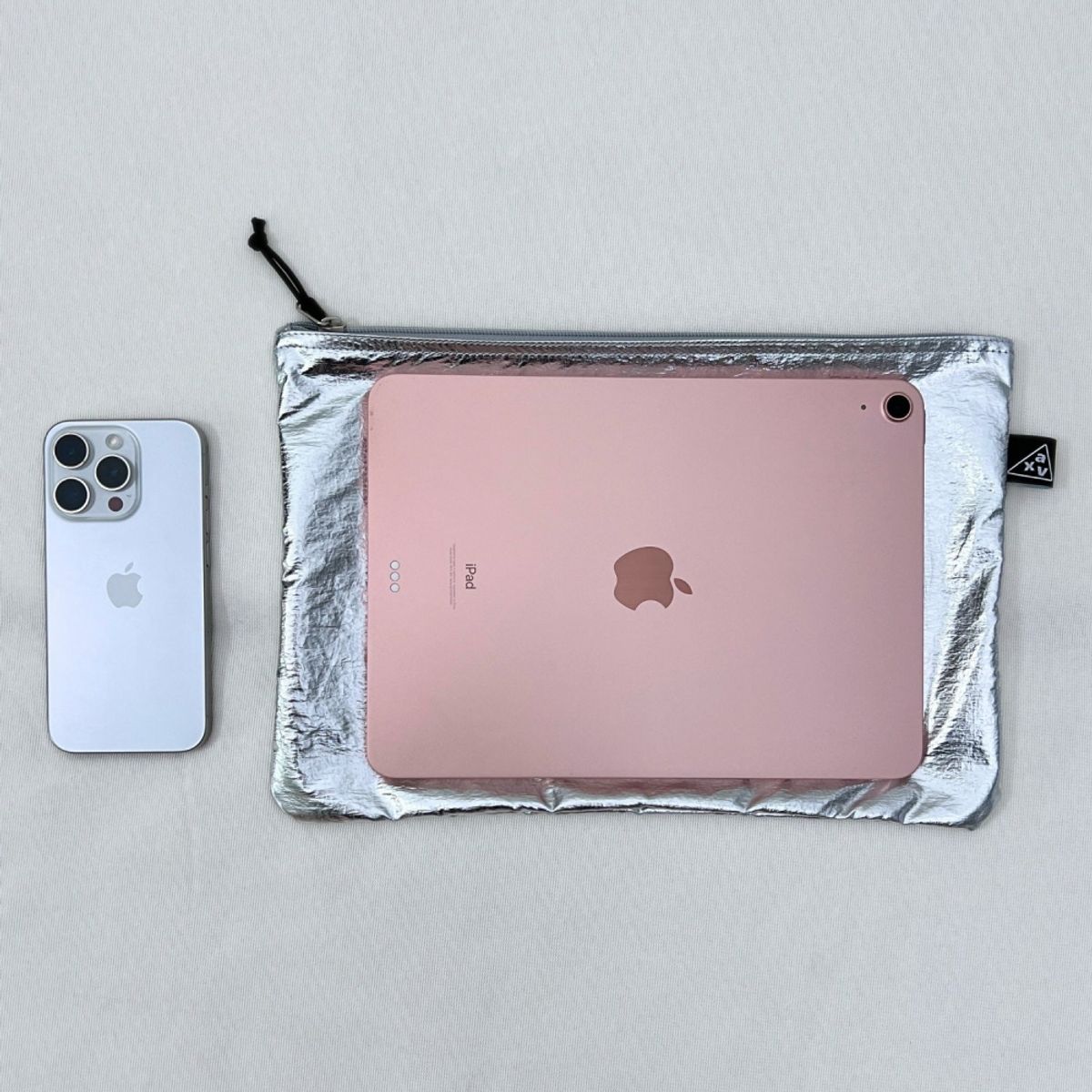 자브(XAV) Basic Glossy Pouch 베이직 글로시 파우치_L
