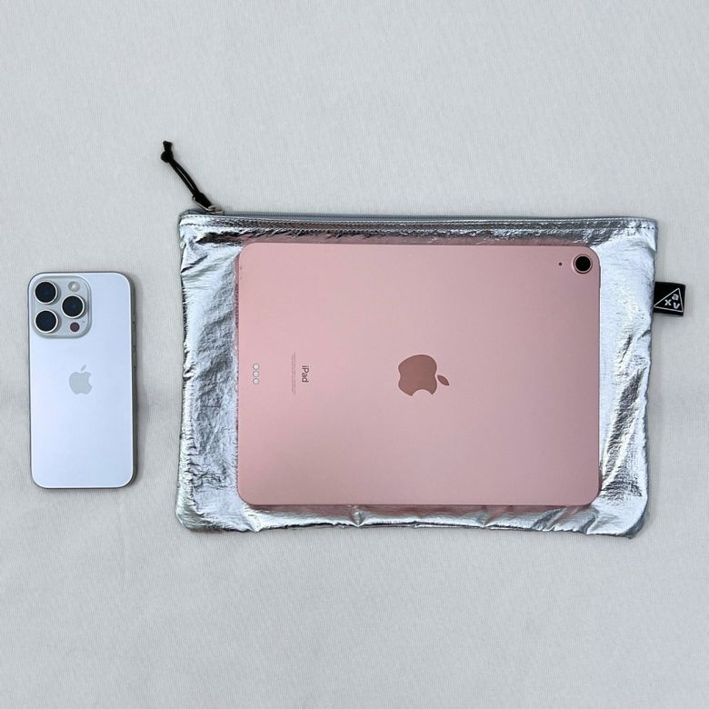 Basic Glossy Pouch 베이직 글로시 파우치_L