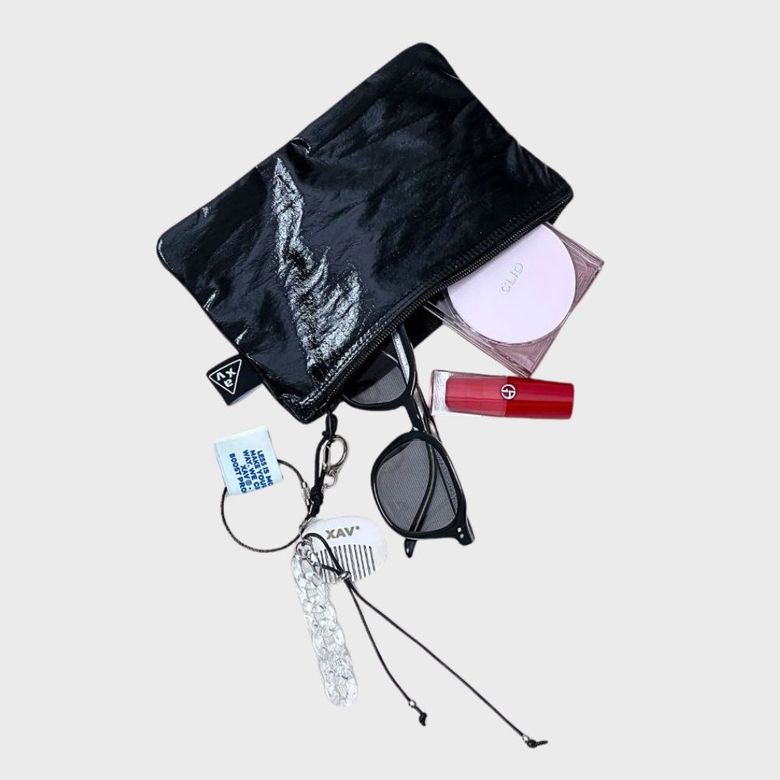 Basic Glossy Pouch 베이직 글로시 파우치_M