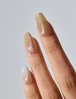 N 스노우 스펠 네일