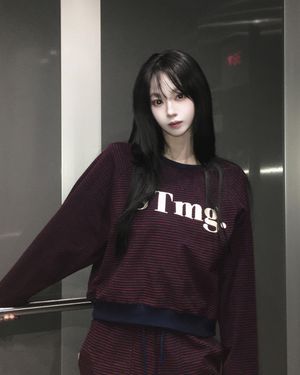 stmg 로고 스트라이프 맨투맨 레드