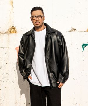 인조가죽 오버핏 보머 자켓 블랙