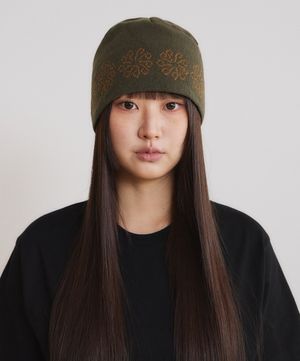 Linking Flower Jacquard Beanie