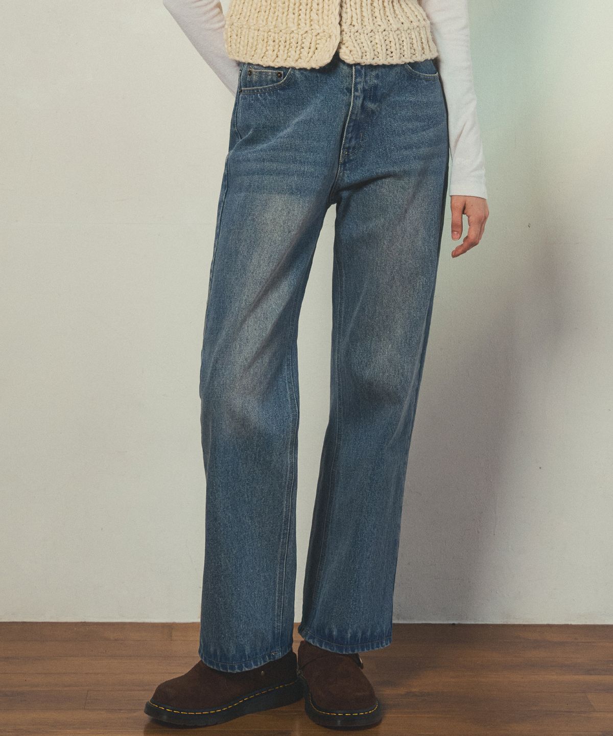 아우어노스텔지아(OURNOSTALGIA) sandwashing straight denim jean