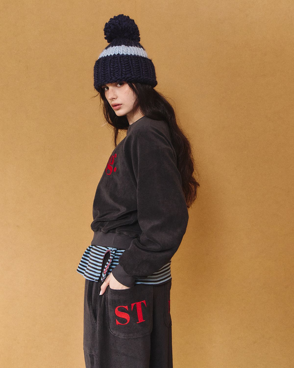 스트라이프마가린(STMG) stmg 로고 테리 트레이닝 팬츠 차콜
