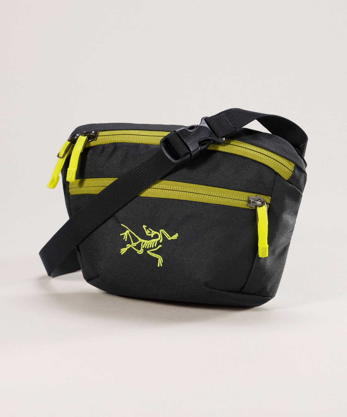 아크테릭스(ARCTERYX) 맨티스 1 웨이스트팩 - BLACK / OLIVE MOSS / ABPFU09234