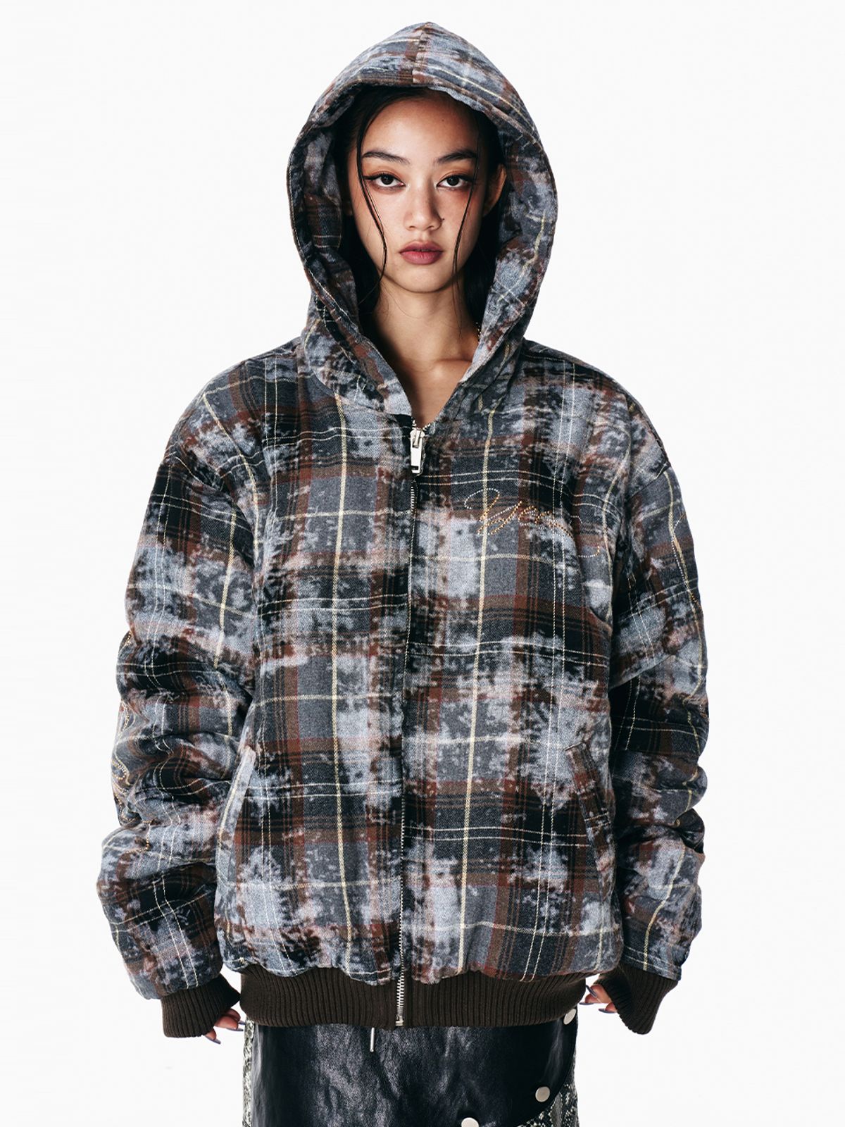 와이이이엘(YEEL) CUBIC TARTAN CHECK HOODIE JUMPER BROWN