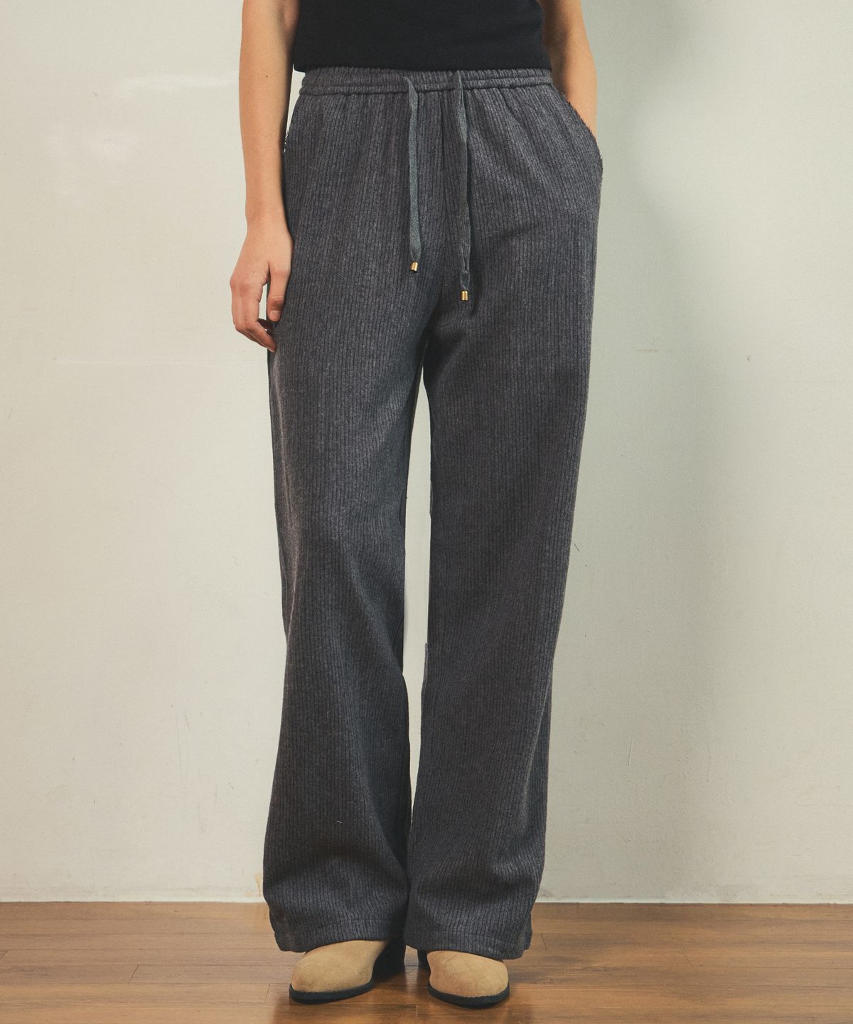 아우어노스텔지아(OURNOSTALGIA) wool stripe cutting trouser_Charcoal