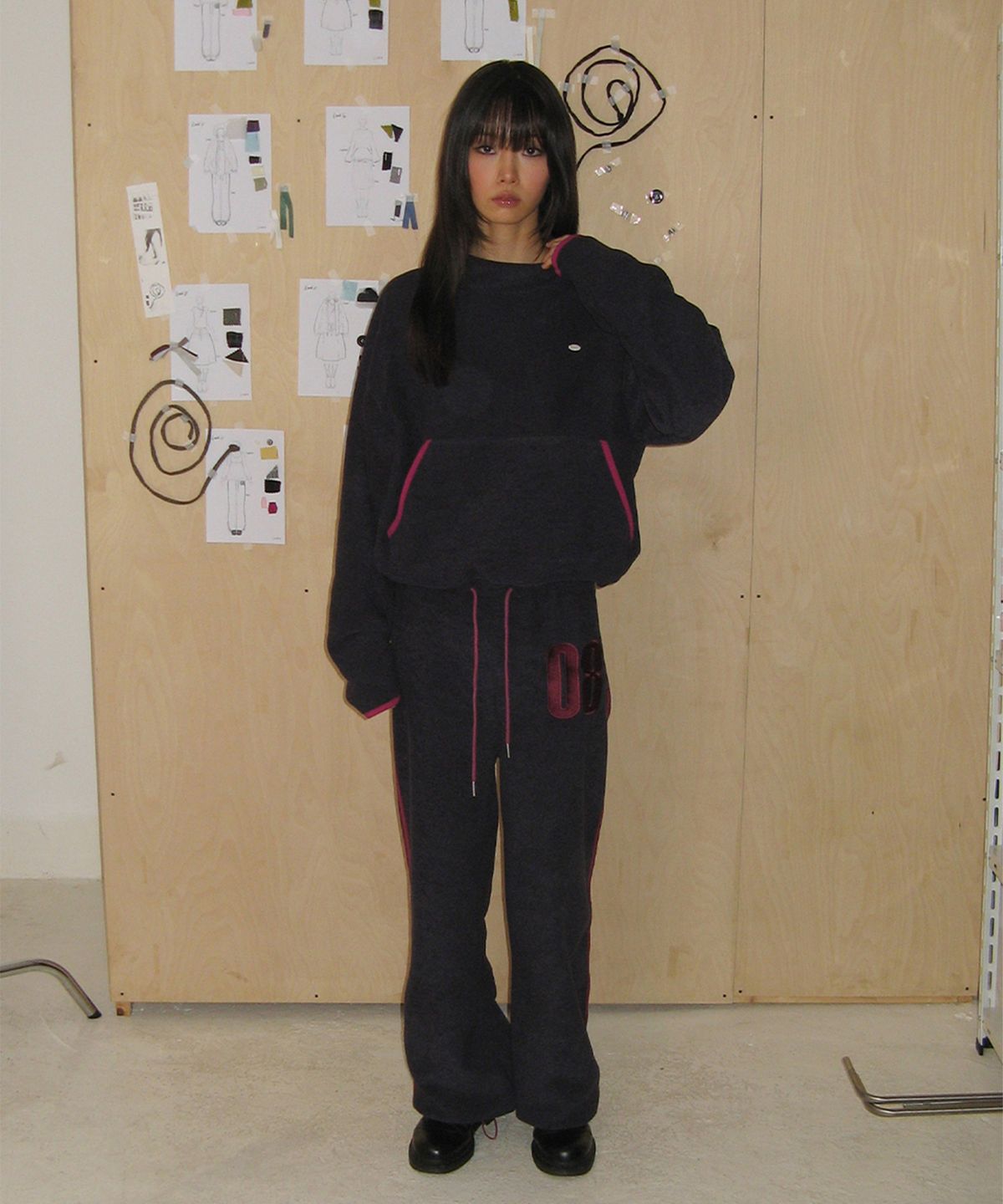 온스카(ONSKA) EASE 08 TRACK PANTS (NAVY)