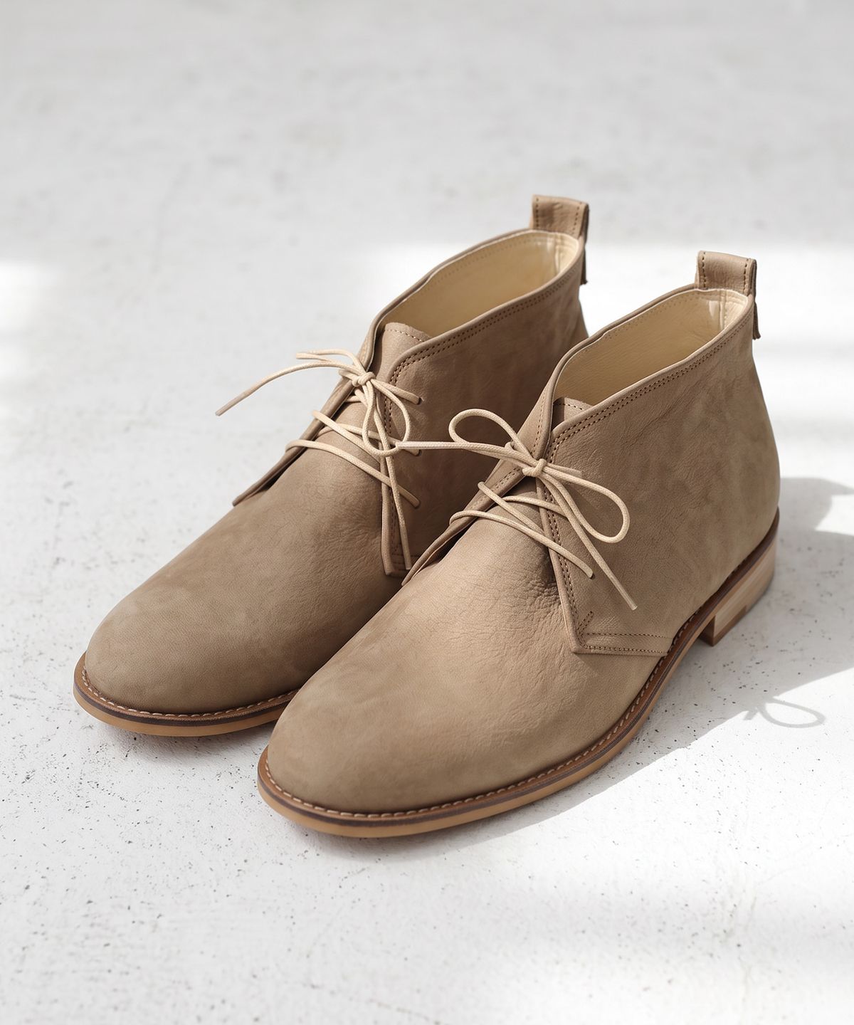 피렌체 아뜨리에(FIRENZE ATELIER) 스탠다드 라운드토 처커부츠 7702 [BEIGE NUBUCK]
