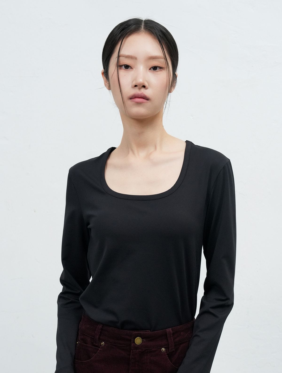 제너럴아이디어(GENERALIDEA) 히트젯 히트 U넥 티셔츠 [BLACK] / WBE4L01516