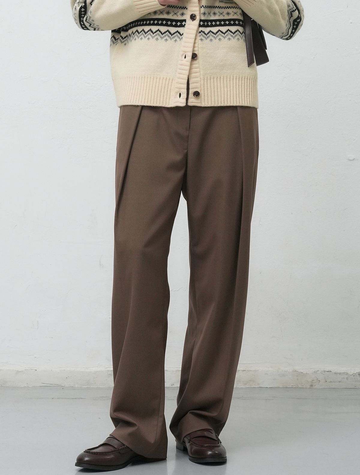 제너럴아이디어(GENERALIDEA) 와이드 원턱 슬랙스 [DARK BEIGE] / WBE4L11515