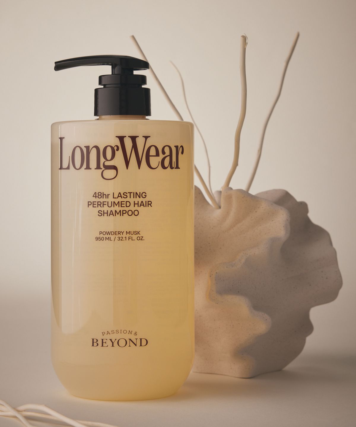 비욘드(BEYOND) 롱웨어 퍼퓸드 샴푸 파우더리 머스크 950ml
