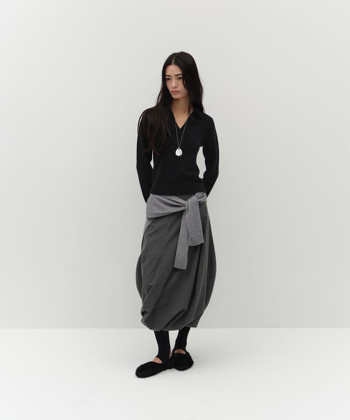 로우타이드(LOW TIDE) V NECK COLLAR KNIT [BLACK]