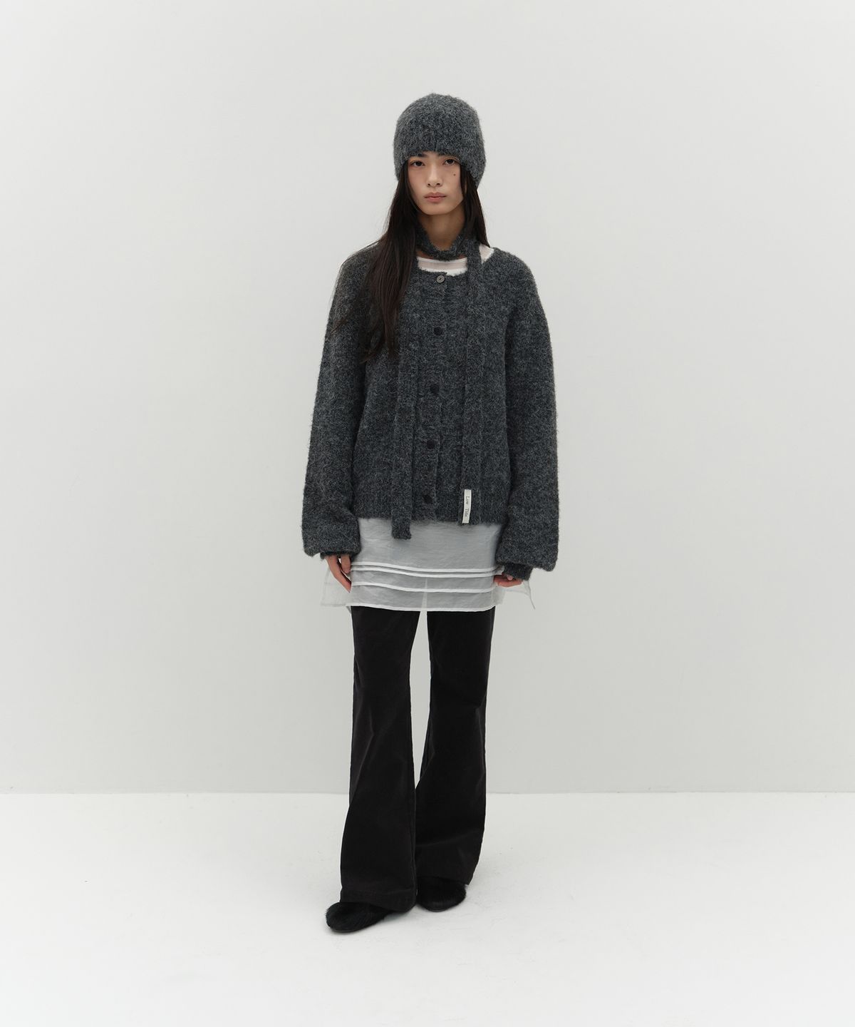 로우타이드(LOW TIDE) FLUFFY KNIT CARDIGAN [CHARCOAL]