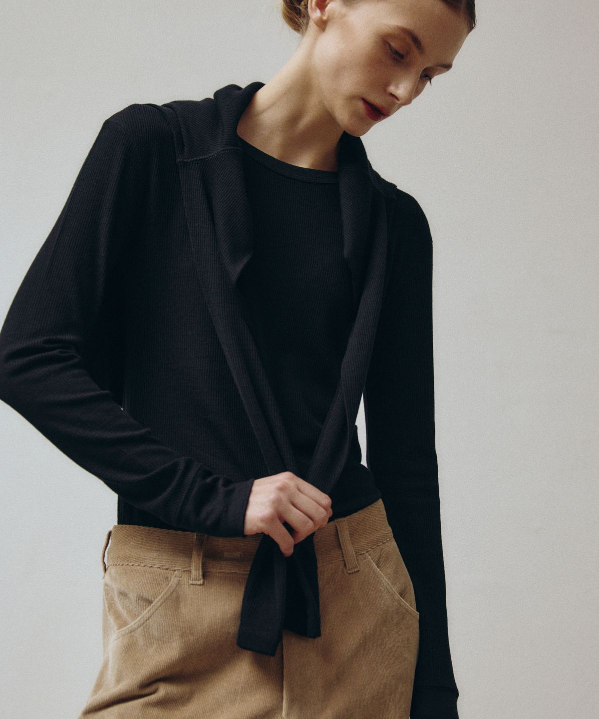 비자비(VIS A VIS) WOOL RIBBED JERSEY CREWNECK (BLACK)