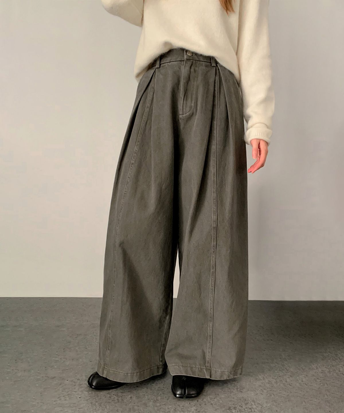 바스카라(VASCARA) Inverted Pleats Wide Half-Banding Pants (2colors)
