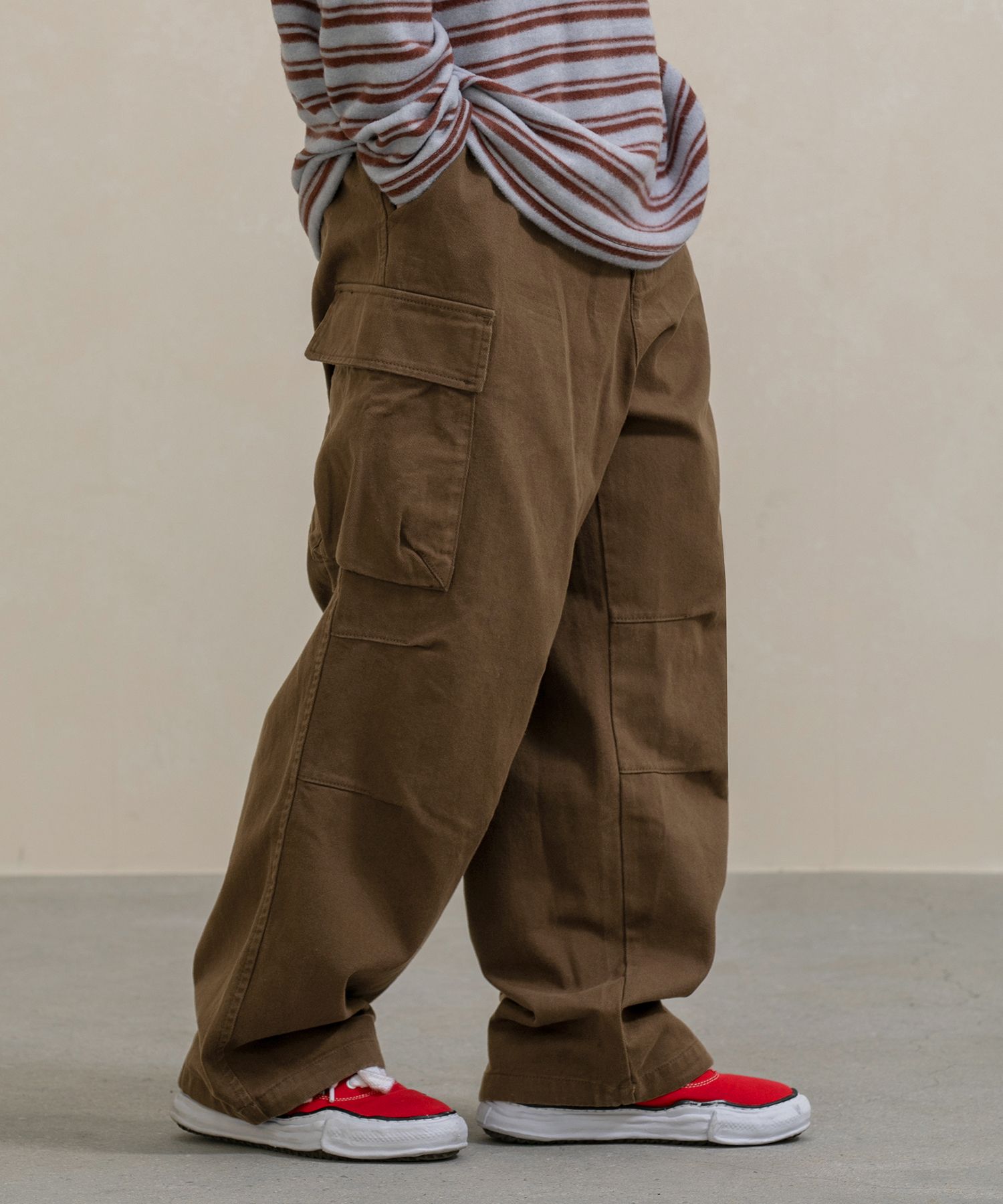 MUSINSA | RUGGED HOUSE PARACHUTE SIDE CARGO WIDE PANTS in 2 colors