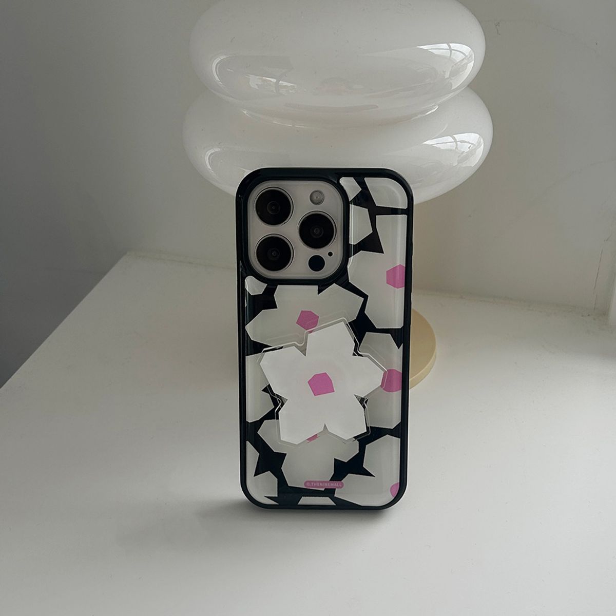더나인몰(THE NINEMALL) flower collage pattern [블랙 맥세이프 범퍼케이스]