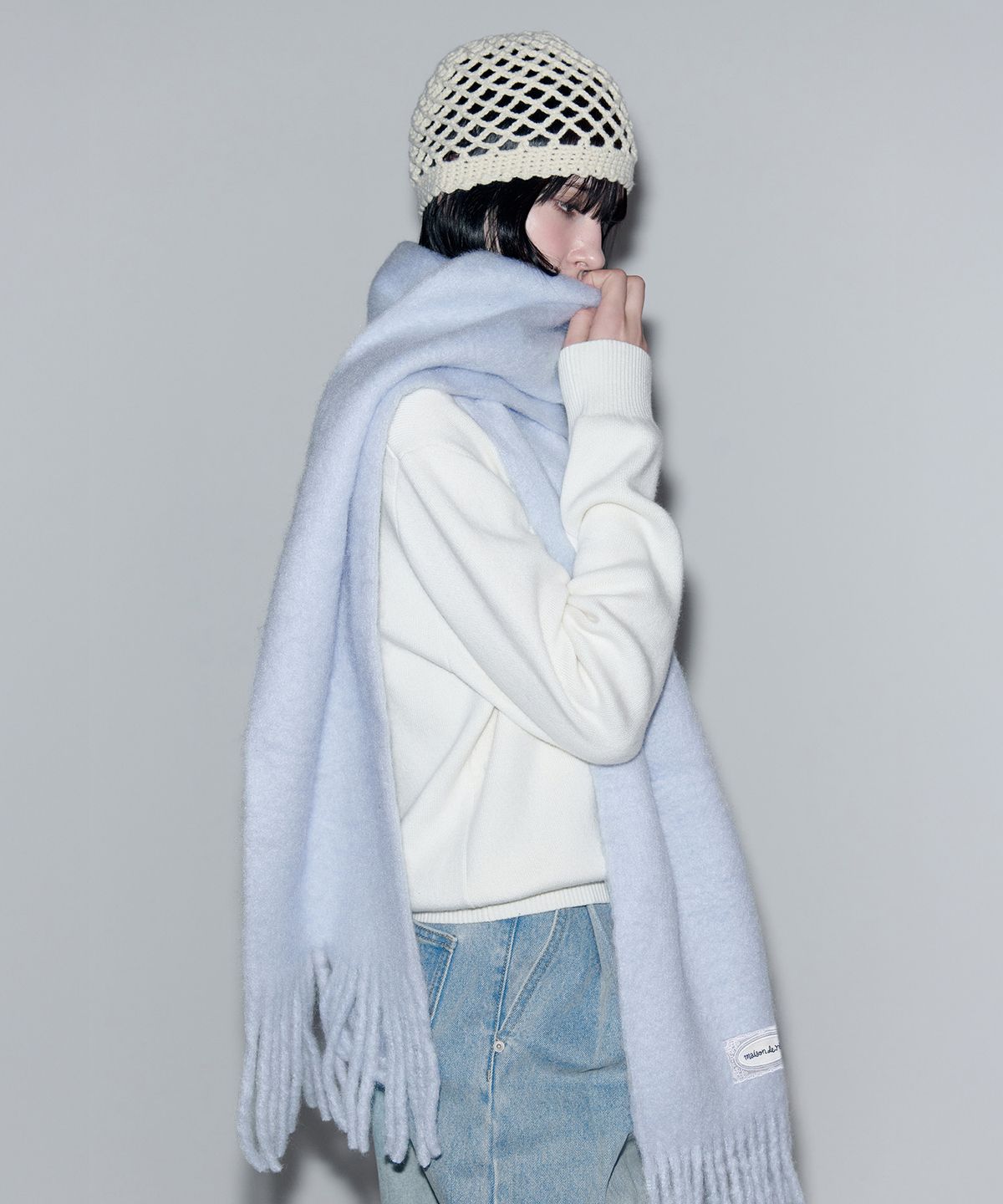 로라로라(ROLAROLA) LACE LABEL HAIRY MUFFLER SKY