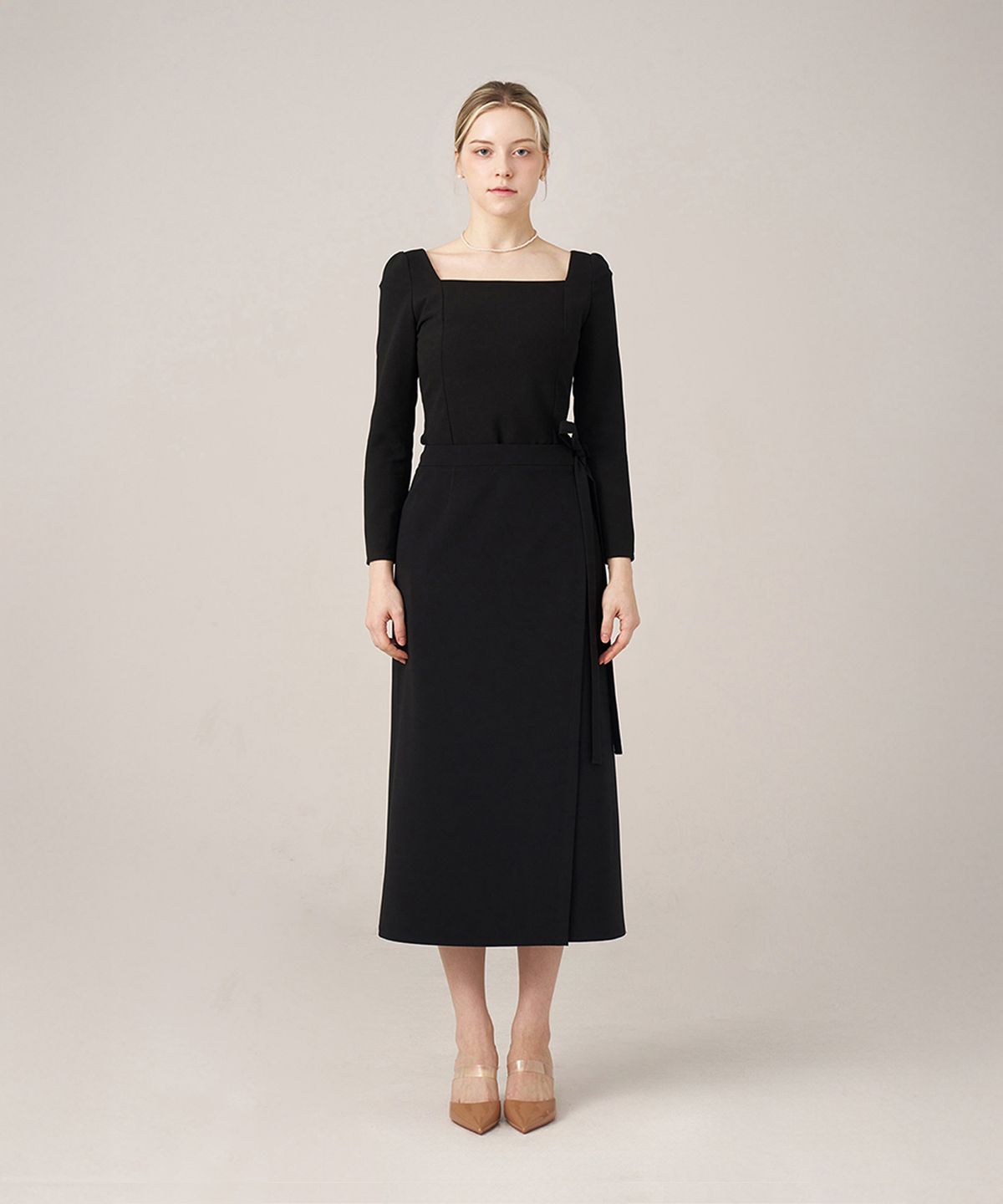 스쿠스퀘어(SQUSQUARE) [Petite Size] Celine Princess Blouse_Midnight Black