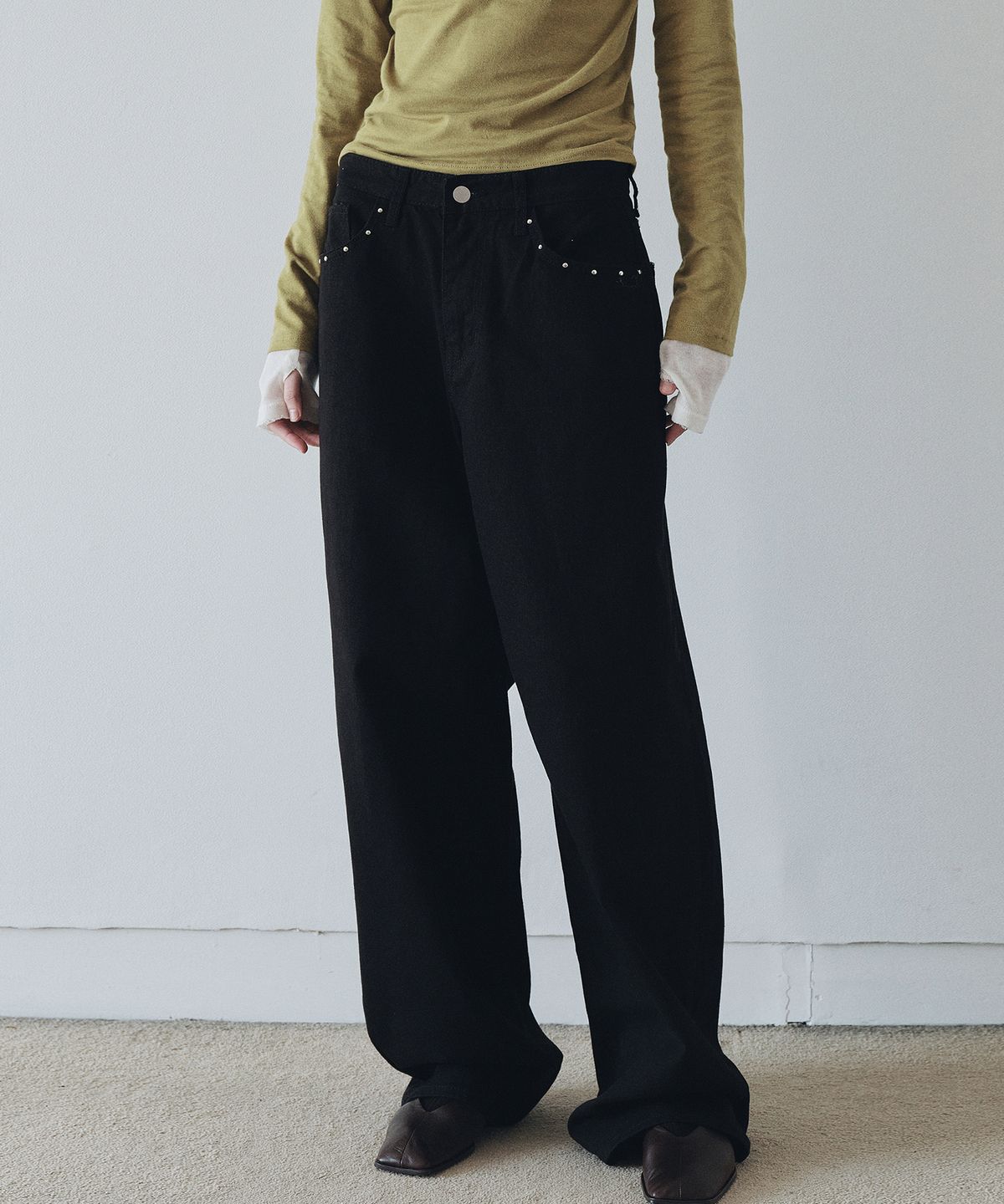 니브(NEEV) Rivet Point Wide Cotton Pants (Black)