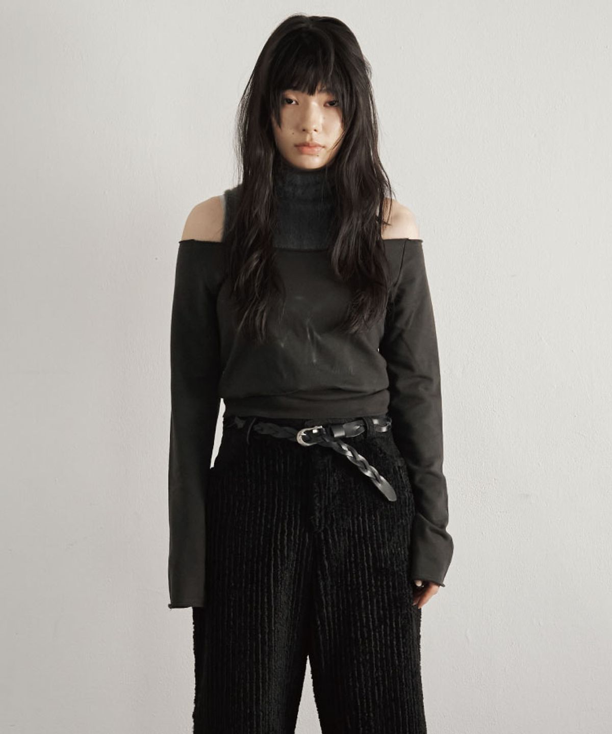 구월십일(GUWOLSIBIL) FLUTTER TOP CHARCOAL